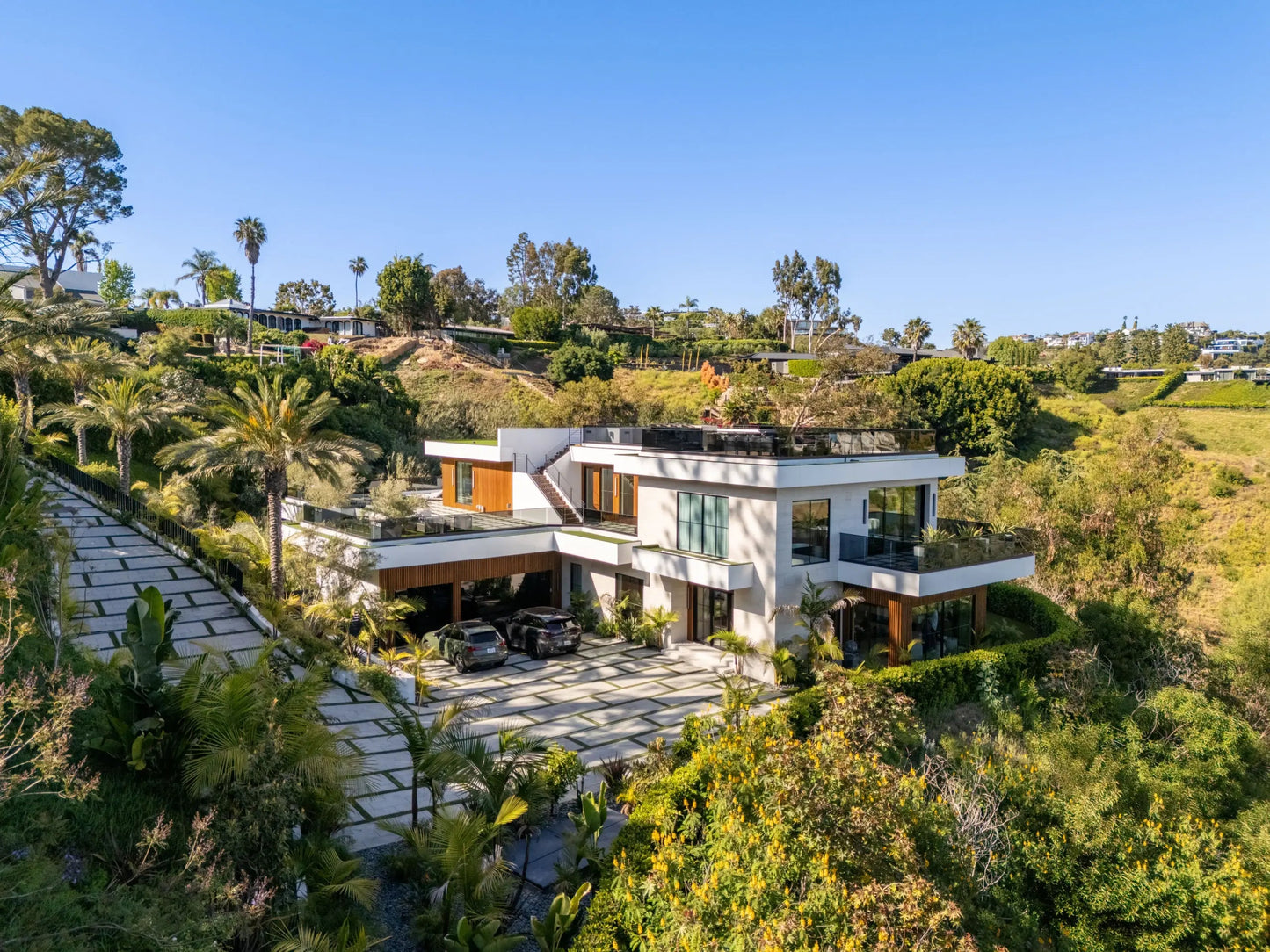 Linda Flora - Luxury Villa for Rent | LA - 2025✨ Vidi Vici Rental