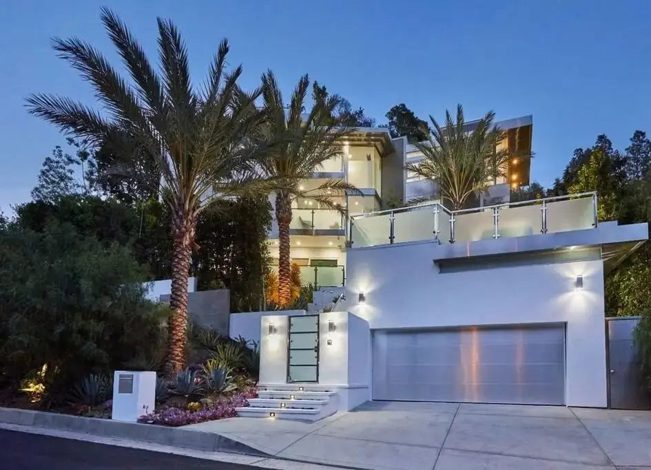 Benedict Modern - Luxury Villa for Rent | LA - 2025✨ Vidi Vici Rental