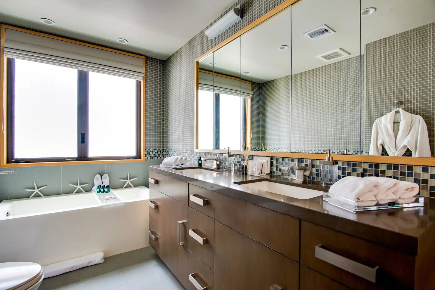 Broad Beach Villa - Luxury Villa for Rent | LA - 2025✨ Vidi Vici Rental