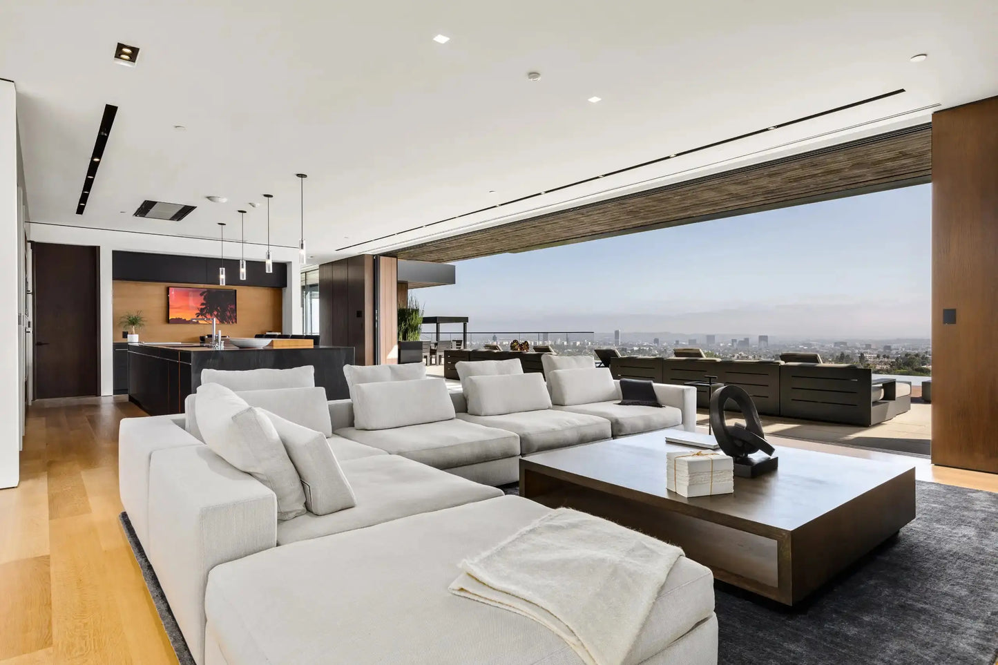 California Crystal - Luxury Villa for Rent | LA - 2025✨ Vidi Vici Rental