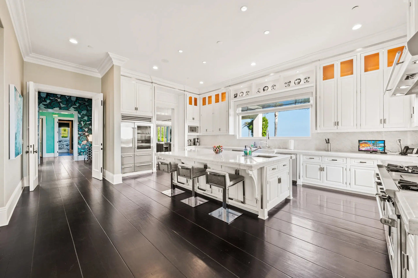 Carbon Estate - Luxury Villa for Rent | LA - 2025✨ Vidi Vici Rental