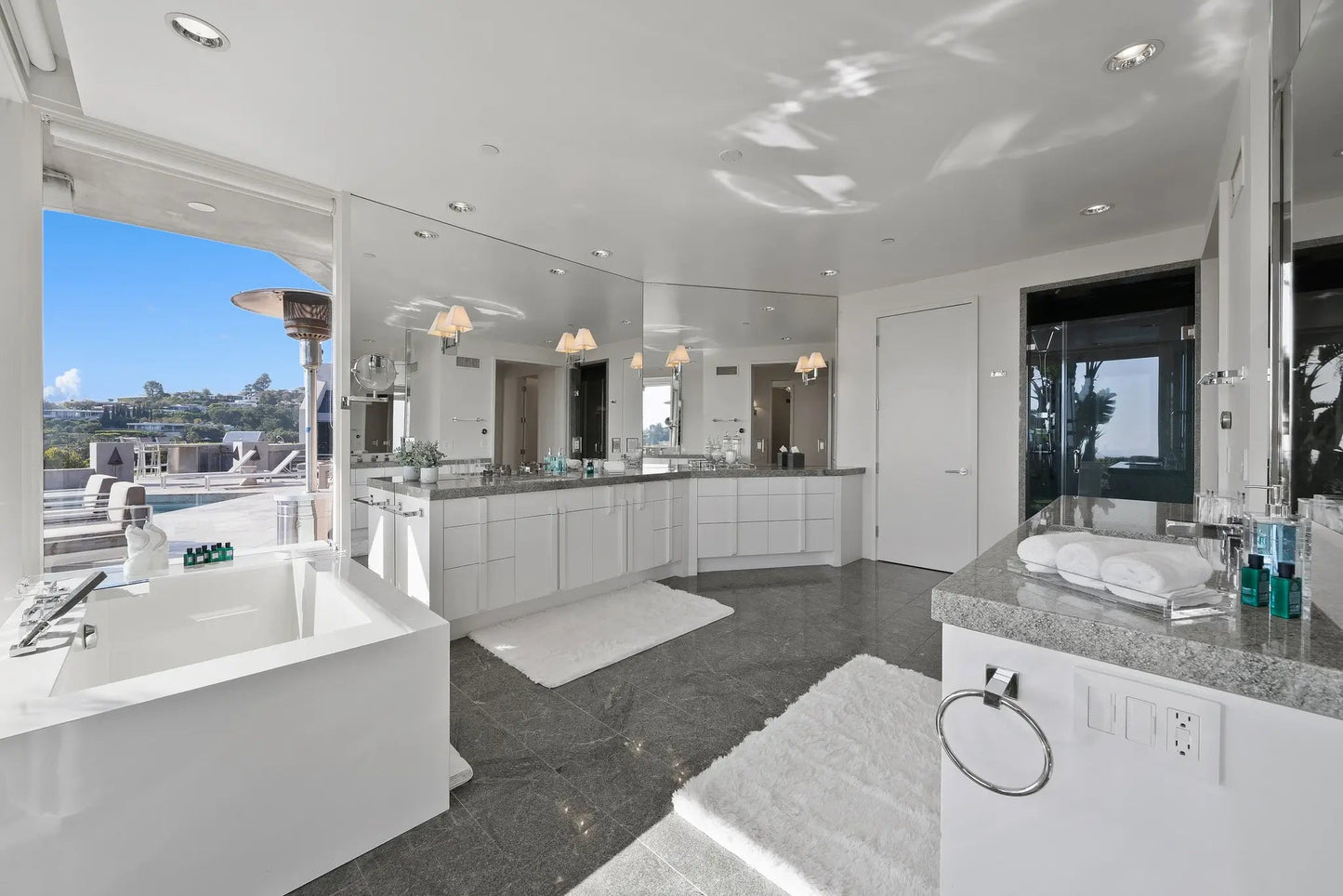 Modern Muse - Luxury Villa for Rent | LA - 2025✨ Vidi Vici Rental
