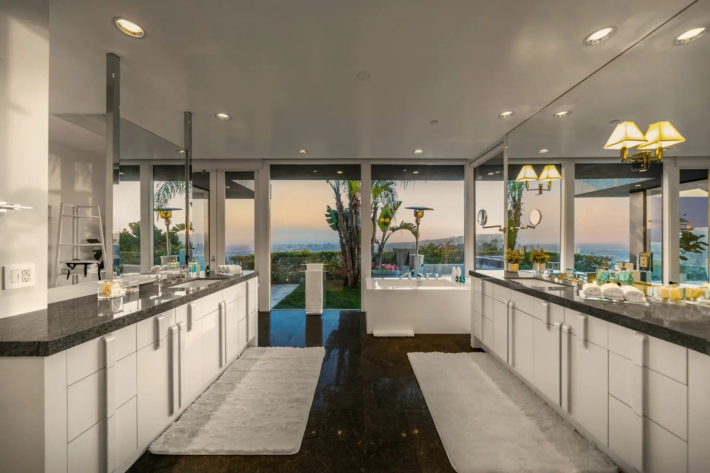 Modern Muse - Luxury Villa for Rent | LA - 2025✨ Vidi Vici Rental