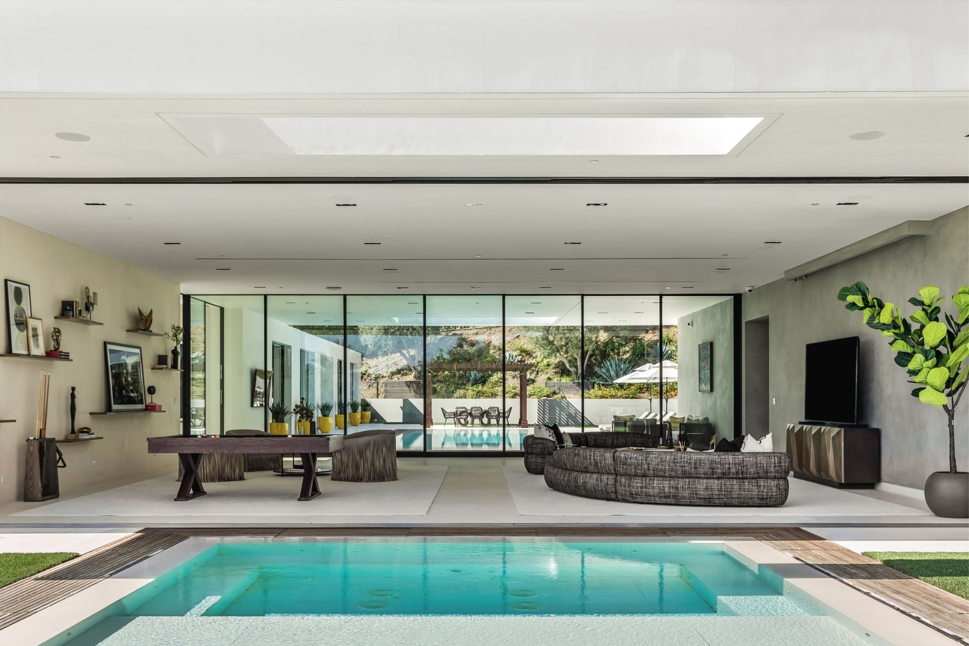 Museum Crest - Luxury Villa for Rent | LA - 2025✨ Vidi Vici Rental