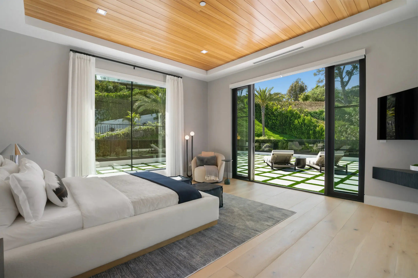 Linda Flora - Luxury Villa for Rent | LA - 2025✨ Vidi Vici Rental