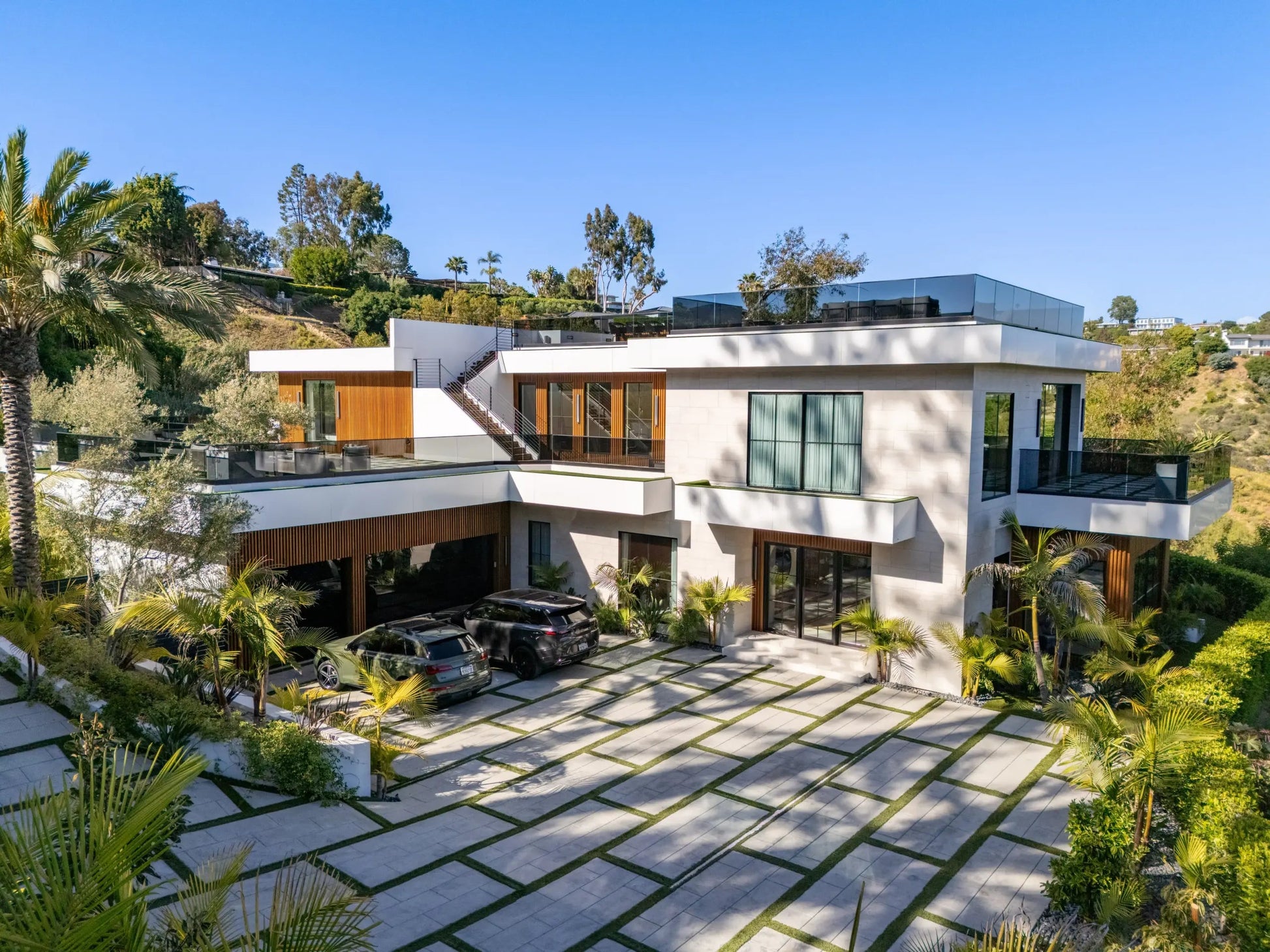 Linda Flora - Luxury Villa for Rent | LA - 2025✨ Vidi Vici Rental