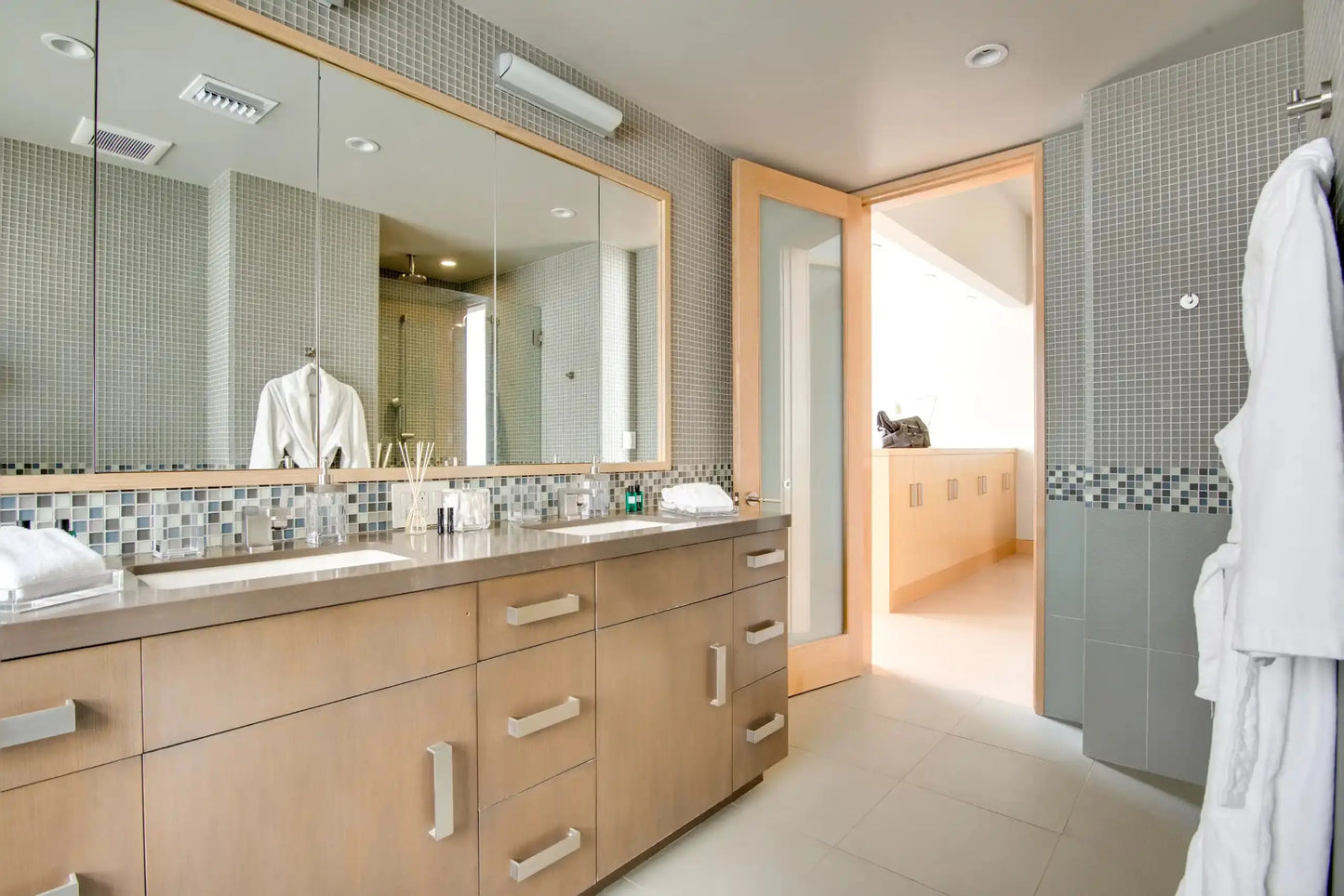 Broad Beach Villa - Luxury Villa for Rent | LA - 2025✨ Vidi Vici Rental