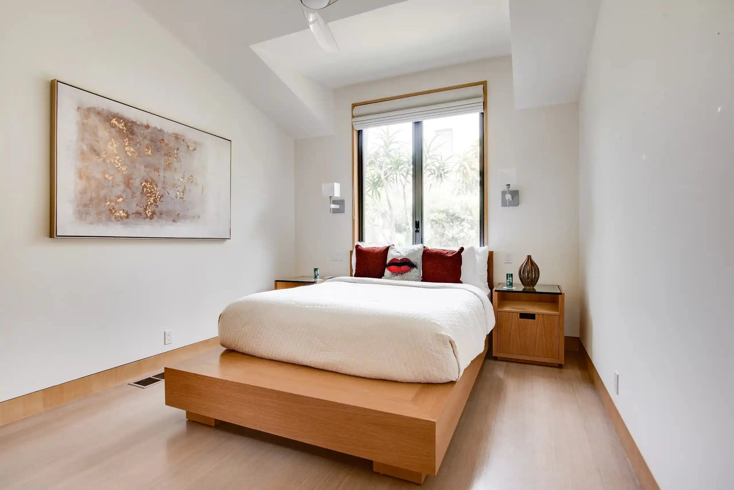 Broad Beach Villa - Luxury Villa for Rent | LA - 2025✨ Vidi Vici Rental