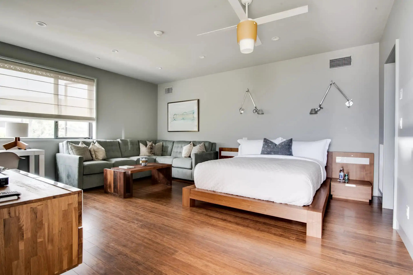 Broad Beach Villa - Luxury Villa for Rent | LA - 2025✨ Vidi Vici Rental