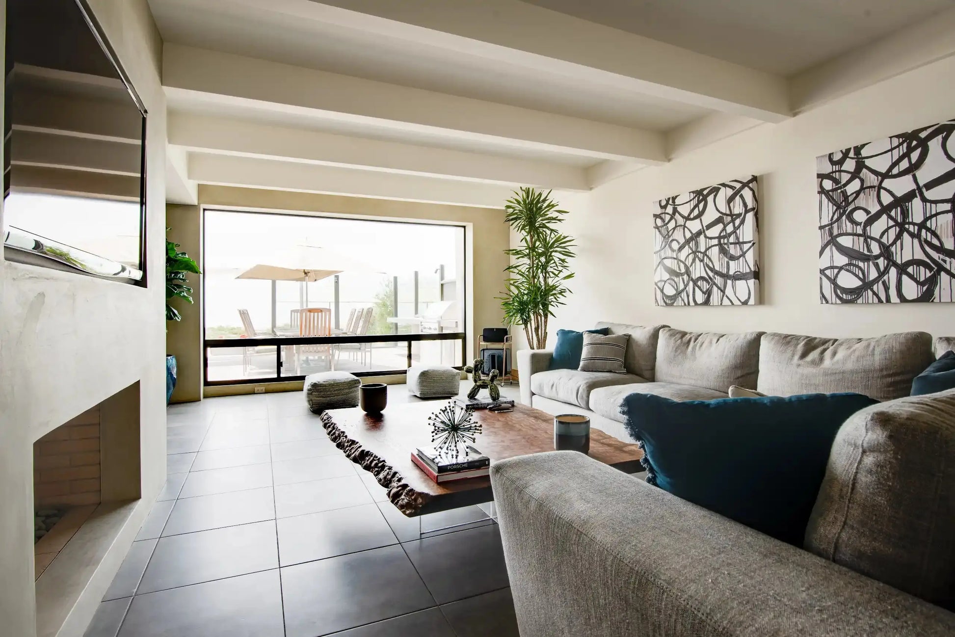 Broad Beach Villa - Luxury Villa for Rent | LA - 2025✨ Vidi Vici Rental