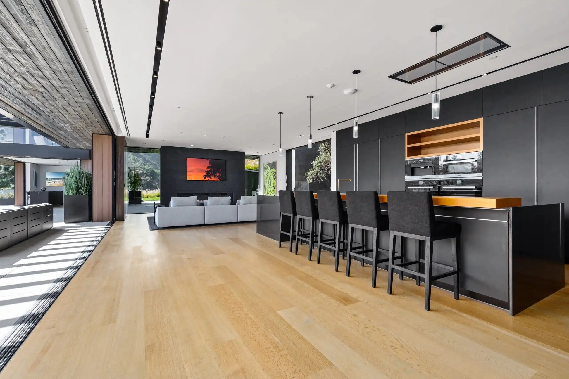 California Crystal - Luxury Villa for Rent | LA - 2025✨ Vidi Vici Rental