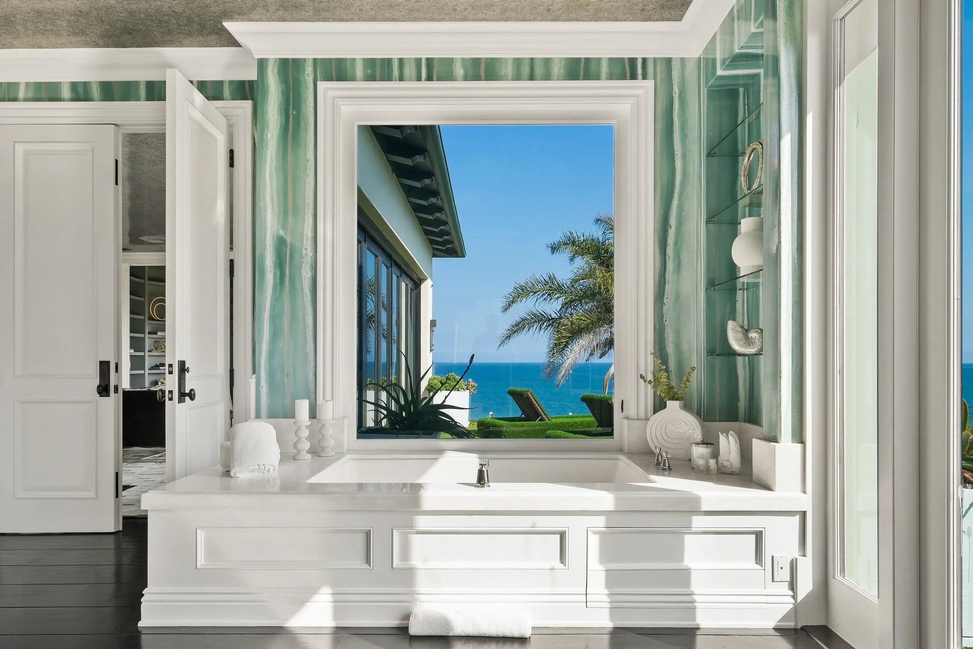 Carbon Estate - Luxury Villa for Rent | LA - 2025✨ Vidi Vici Rental