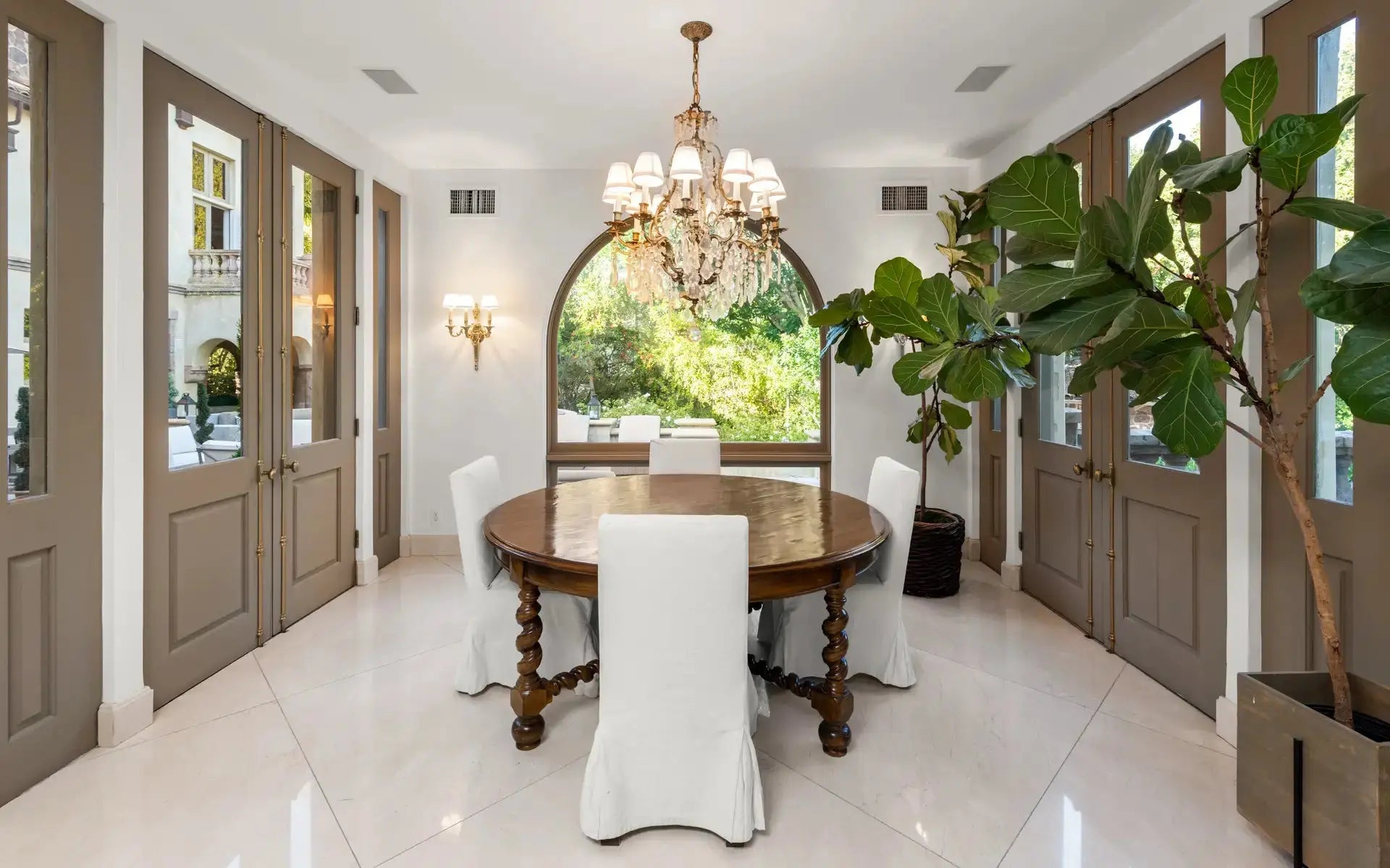 Carolwood Estate - Luxury Villa for Rent | LA - 2025✨ Vidi Vici Rental