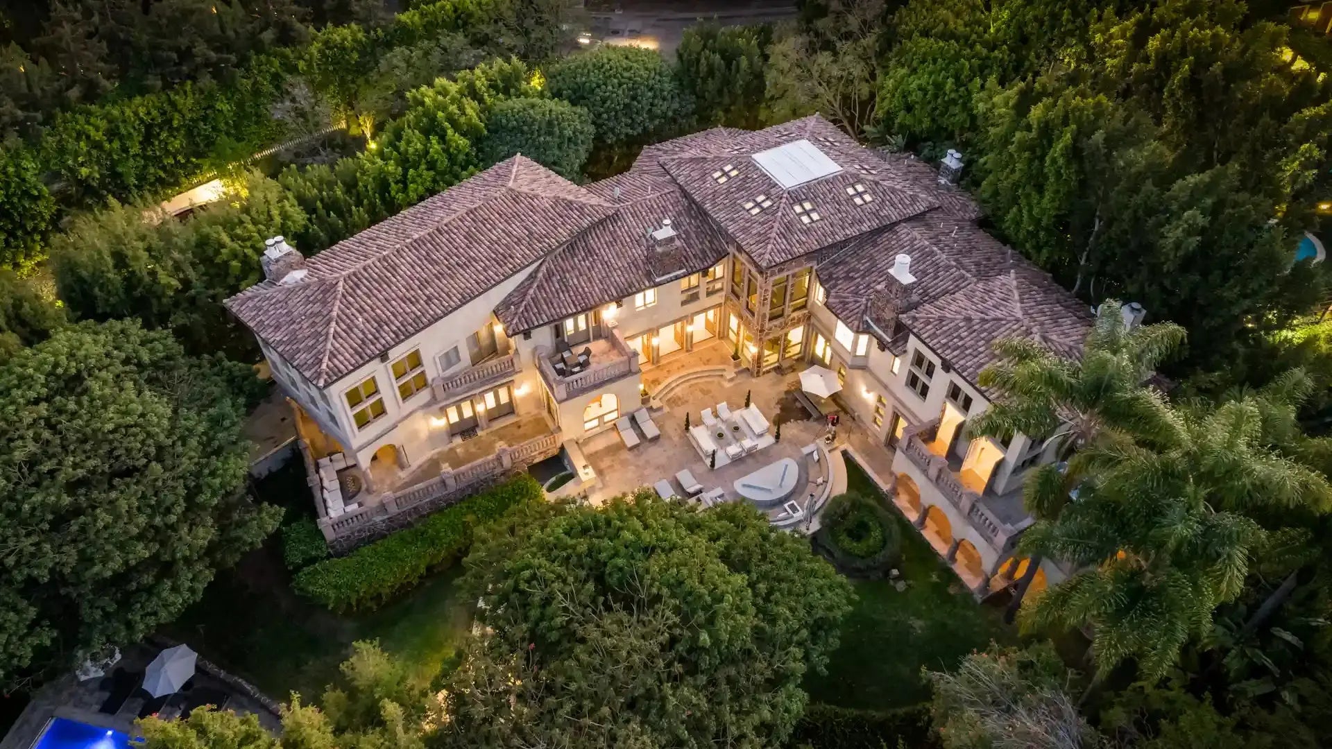 Carolwood Estate - Luxury Villa for Rent | LA - 2025✨ Vidi Vici Rental