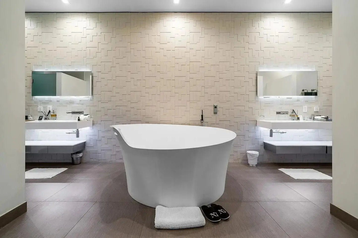 Chantilly Lace - Luxury Villa for Rent | LA - 2025✨ Vidi Vici Rental