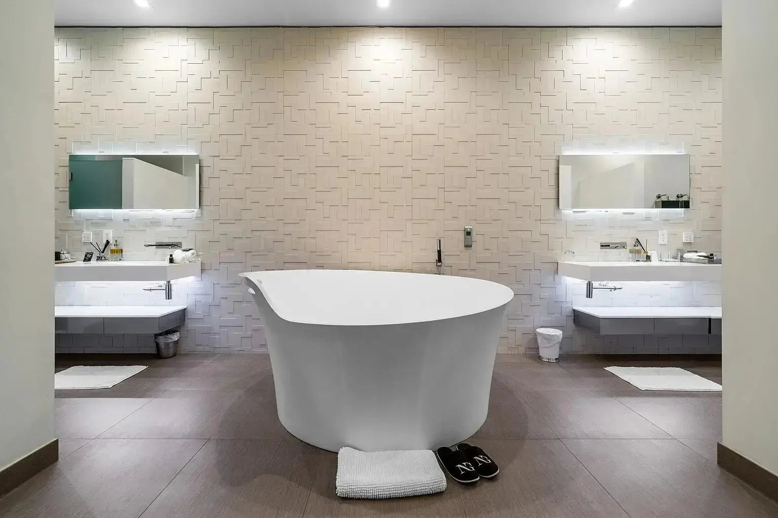 Chantilly Lace - Luxury Villa for Rent | LA - 2025✨ Vidi Vici Rental