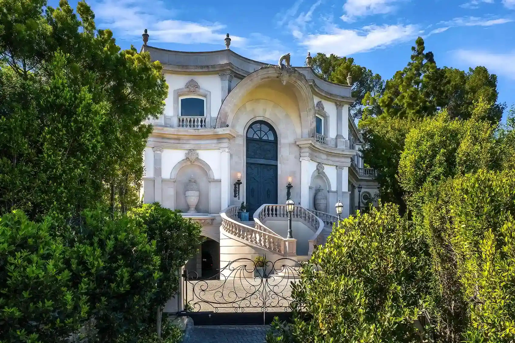 Chateau de Laurel - Luxury Villa for Rent | LA - 2025✨ Vidi Vici Rental