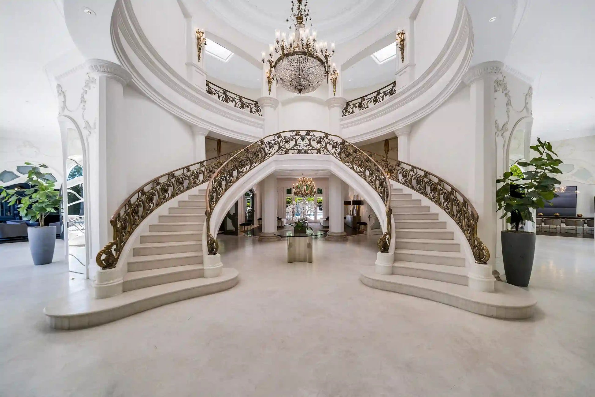 Chateau de Laurel - Luxury Villa for Rent | LA - 2025✨ Vidi Vici Rental