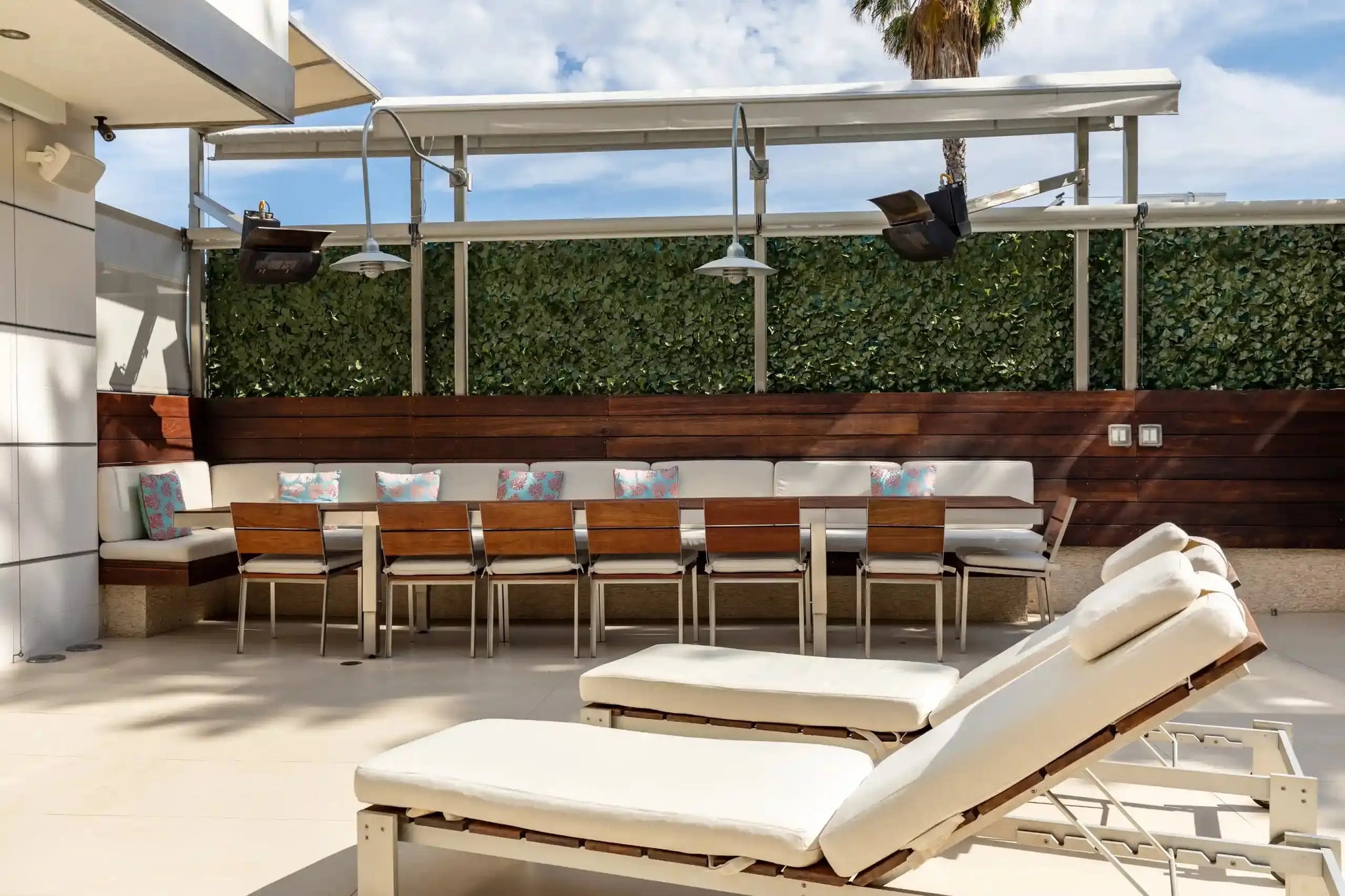 Euroluxe - Luxury Villa for Rent | LA - 2025✨ Vidi Vici Rental