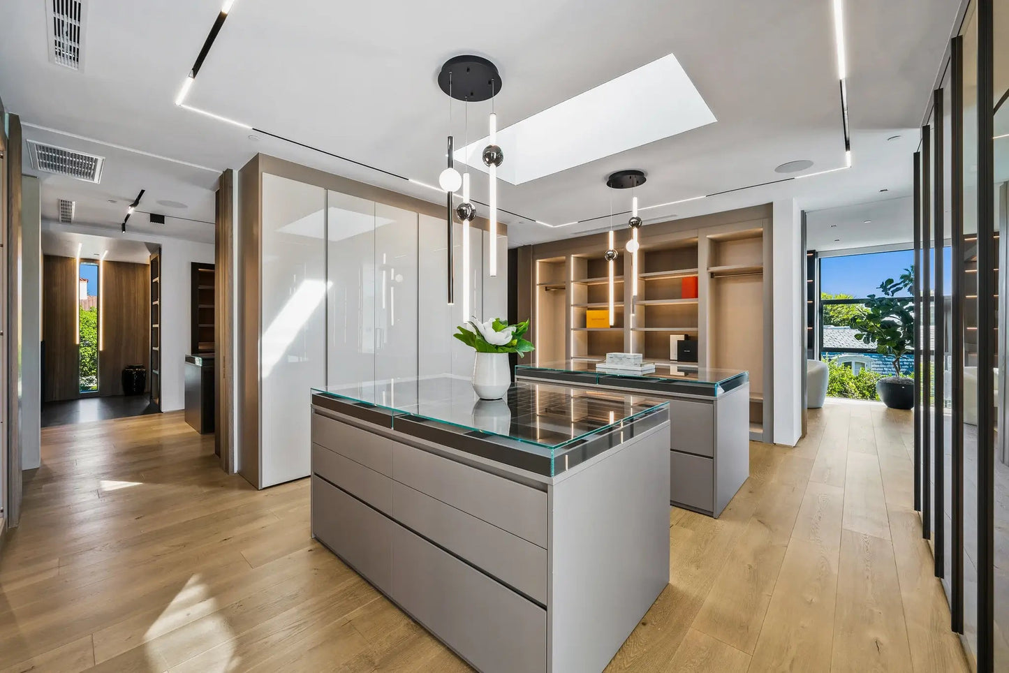 Forza Modern - Luxury Villa for Rent | LA - 2025✨ Vidi Vici Rental