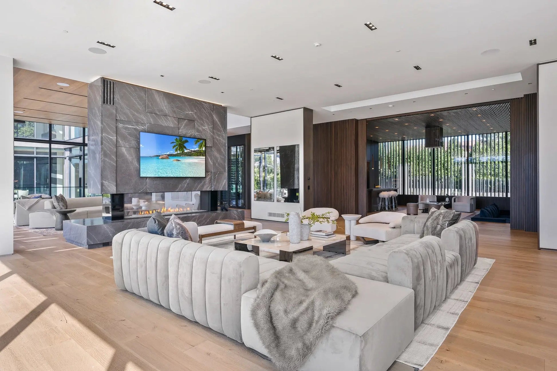 Forza Modern - Luxury Villa for Rent | LA - 2025✨ Vidi Vici Rental
