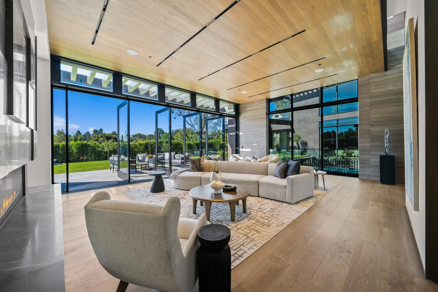 Forza Modern - Luxury Villa for Rent | LA - 2025✨ Vidi Vici Rental