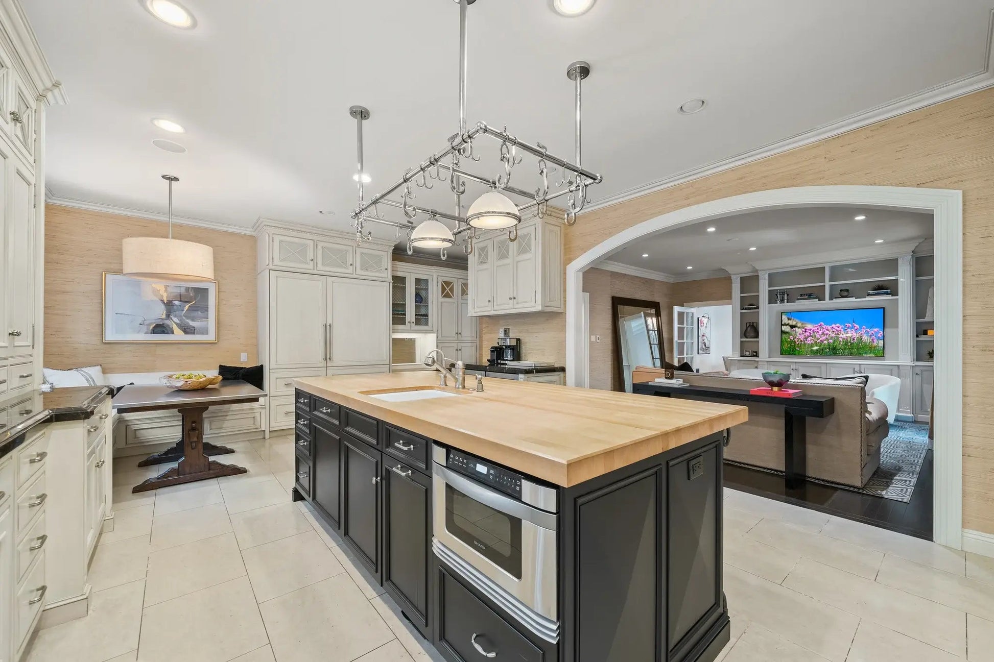 Hearst Estate - Luxury Villa for Rent | LA - 2025✨ Vidi Vici Rental