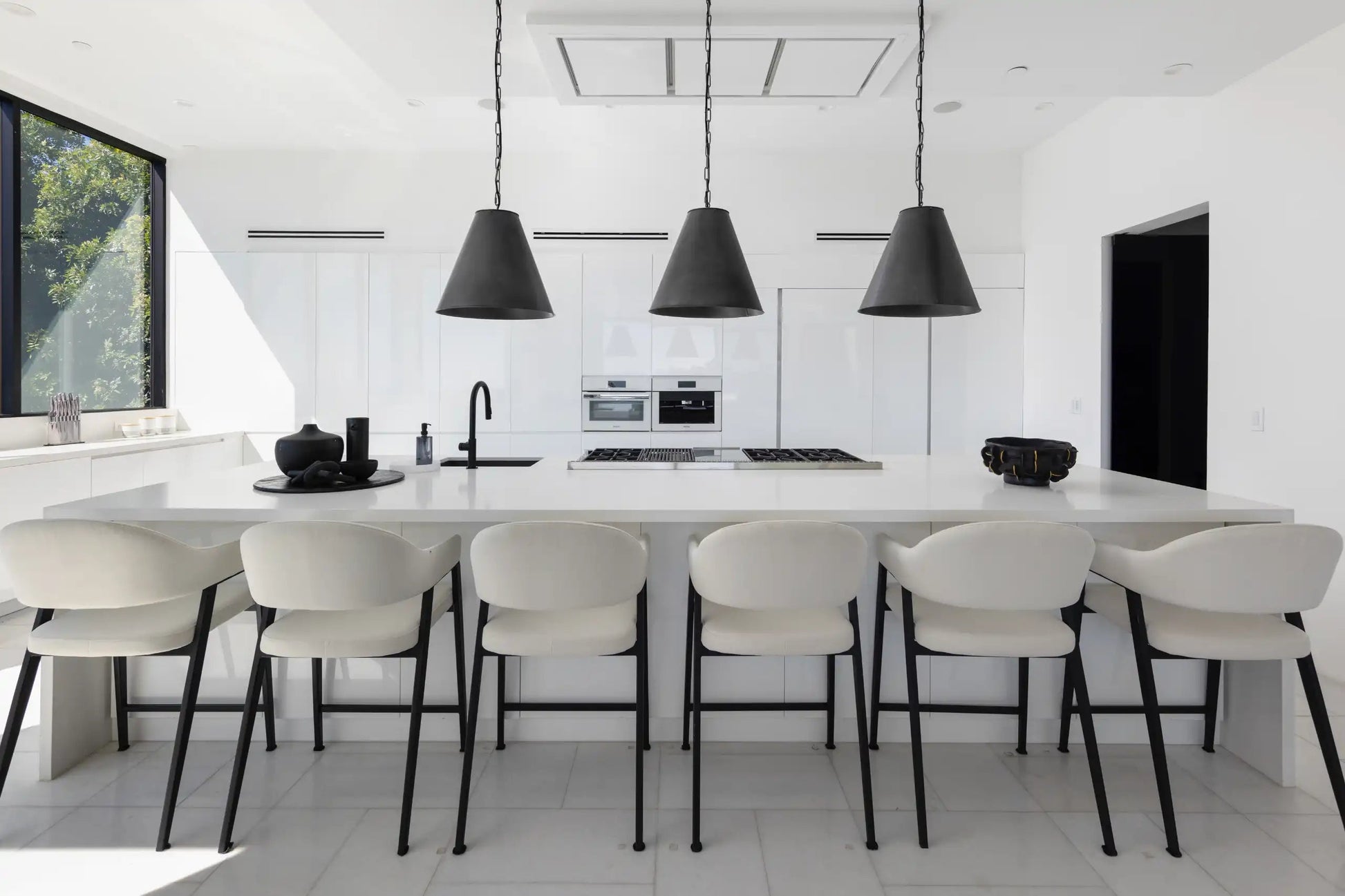 Lloydcrest Modern - Luxury Villa for Rent | LA - 2025✨ Vidi Vici Rental