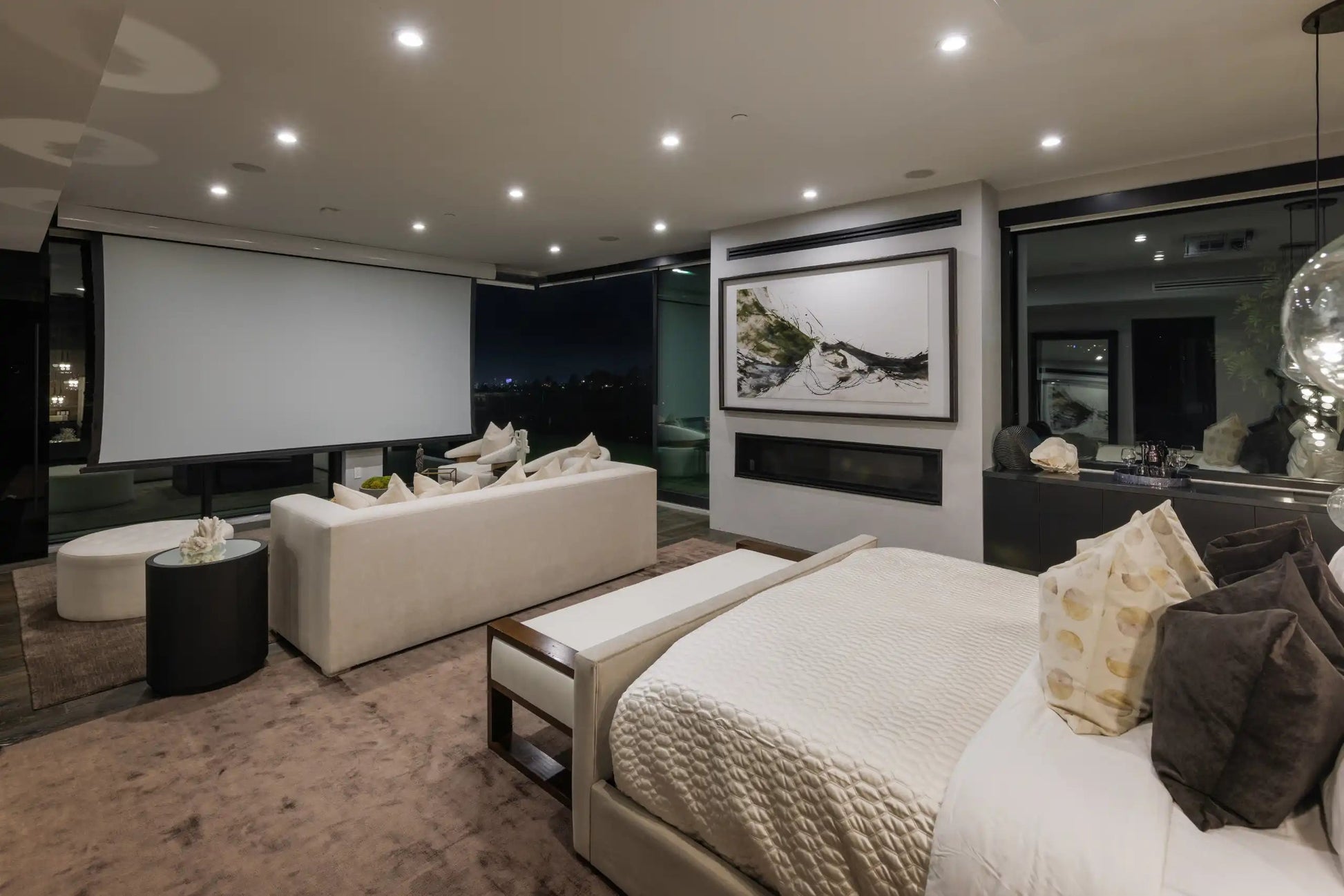 Lloydcrest Modern - Luxury Villa for Rent | LA - 2025✨ Vidi Vici Rental
