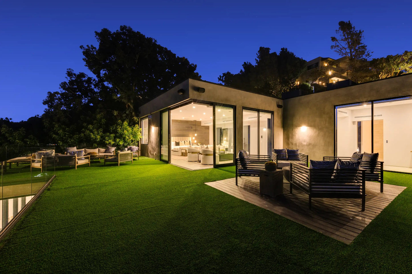 Lloydcrest Modern - Luxury Villa for Rent | LA - 2025✨ Vidi Vici Rental