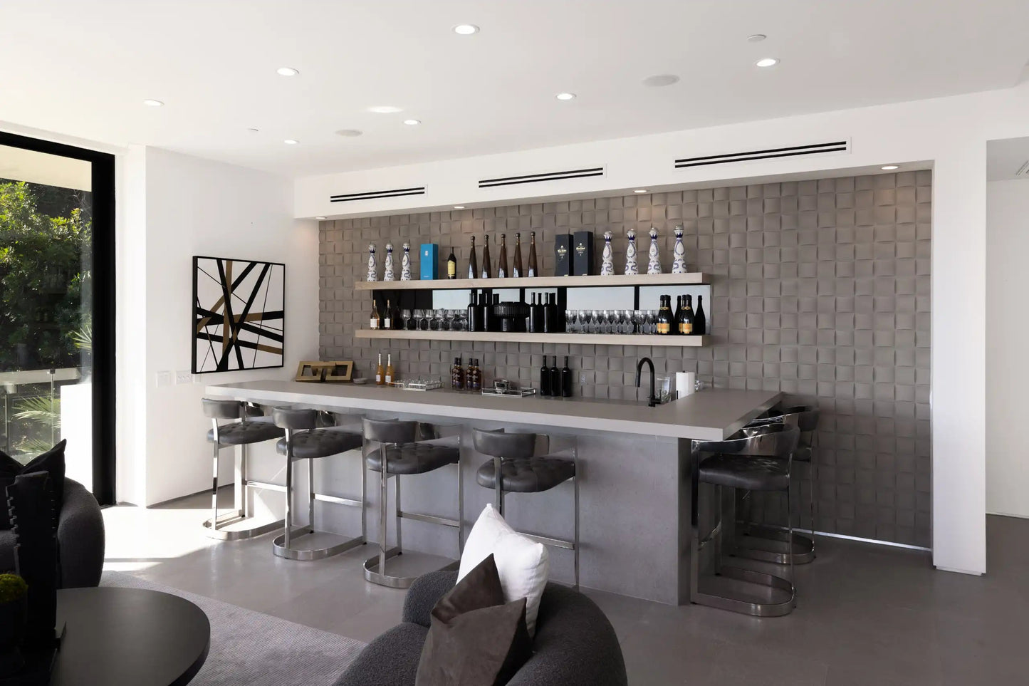 Lloydcrest Modern - Luxury Villa for Rent | LA - 2025✨ Vidi Vici Rental