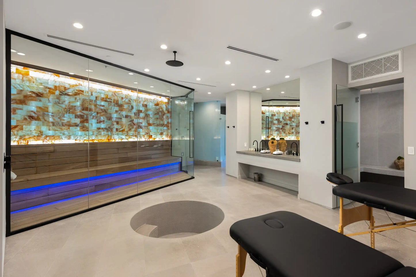 Lloydcrest Modern - Luxury Villa for Rent | LA - 2025✨ Vidi Vici Rental