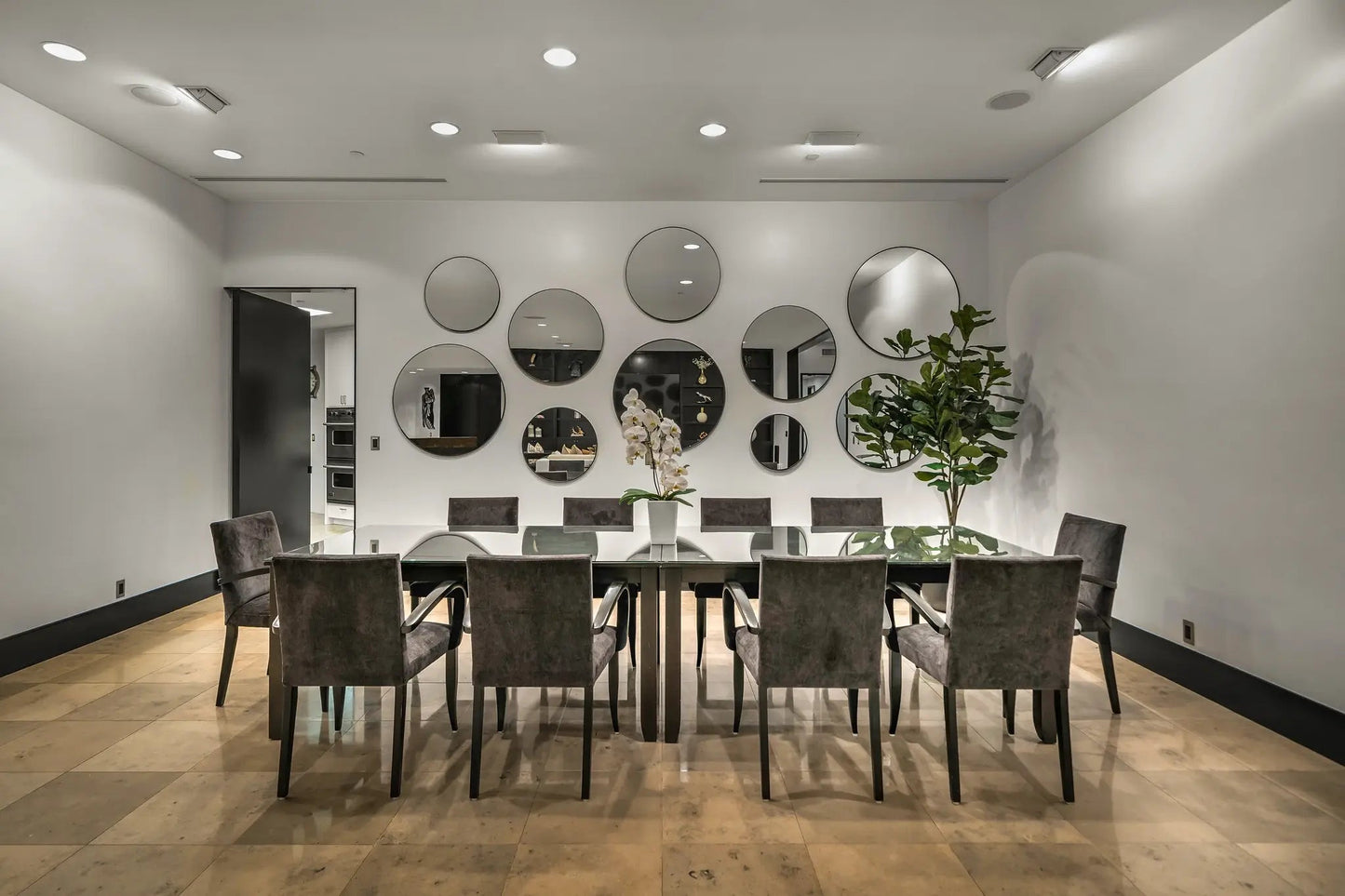 Modern Muse - Luxury Villa for Rent | LA - 2025✨ Vidi Vici Rental