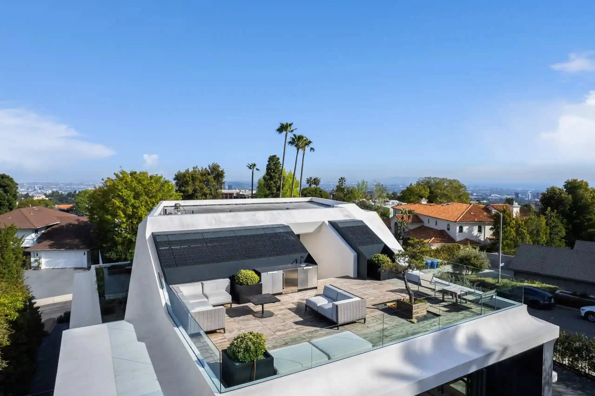 Roberto Lane - Luxury Villa for Rent | LA - 2025✨ Vidi Vici Rental