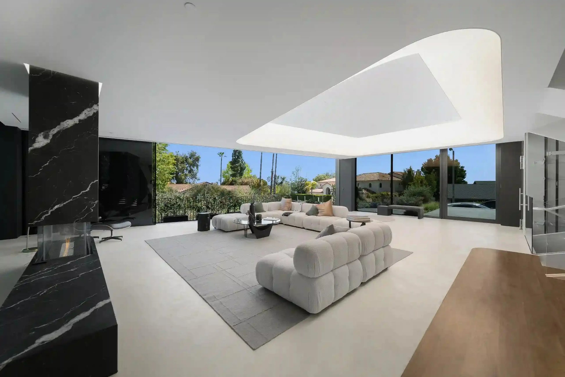 Roberto Lane - Luxury Villa for Rent | LA - 2025✨ Vidi Vici Rental