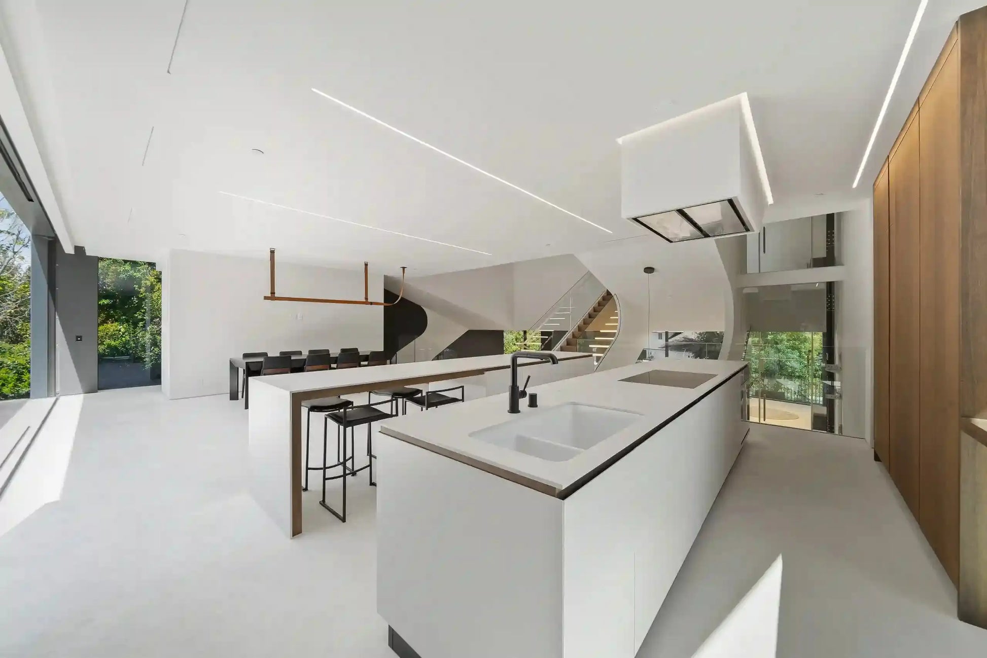 Roberto Lane - Luxury Villa for Rent | LA - 2025✨ Vidi Vici Rental