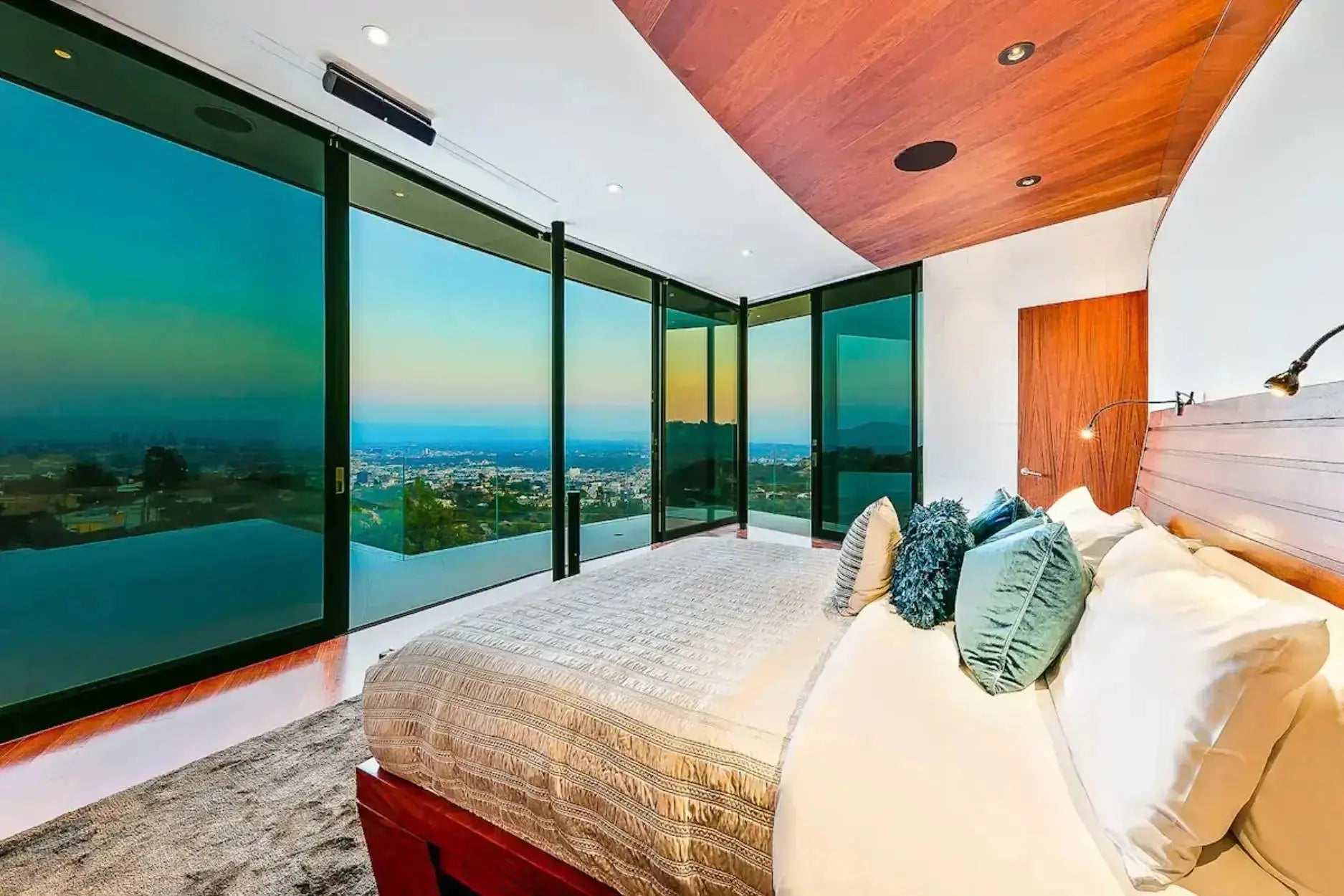 Rouge Elite - Luxury Villa for Rent | LA - 2025✨ Vidi Vici Rental