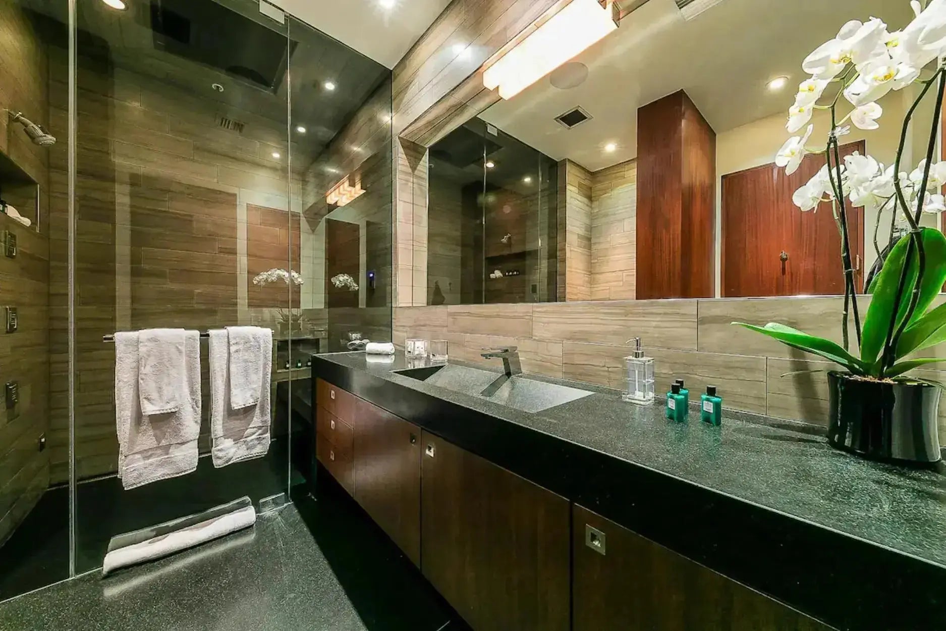 Rouge Elite - Luxury Villa for Rent | LA - 2025✨ Vidi Vici Rental