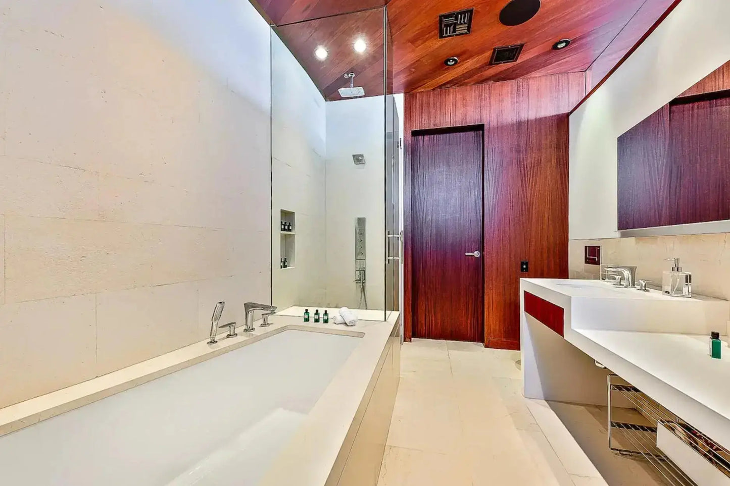 Rouge Elite - Luxury Villa for Rent | LA - 2025✨ Vidi Vici Rental