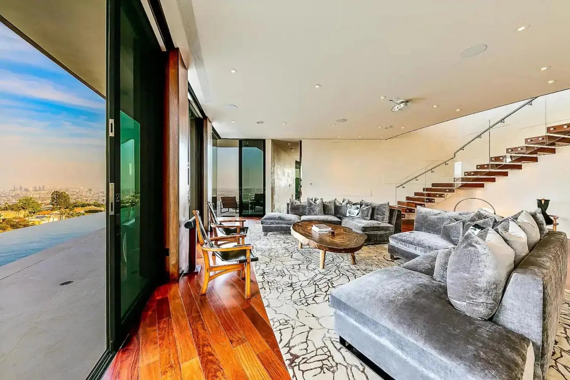 Rouge Elite - Luxury Villa for Rent | LA - 2025✨ Vidi Vici Rental
