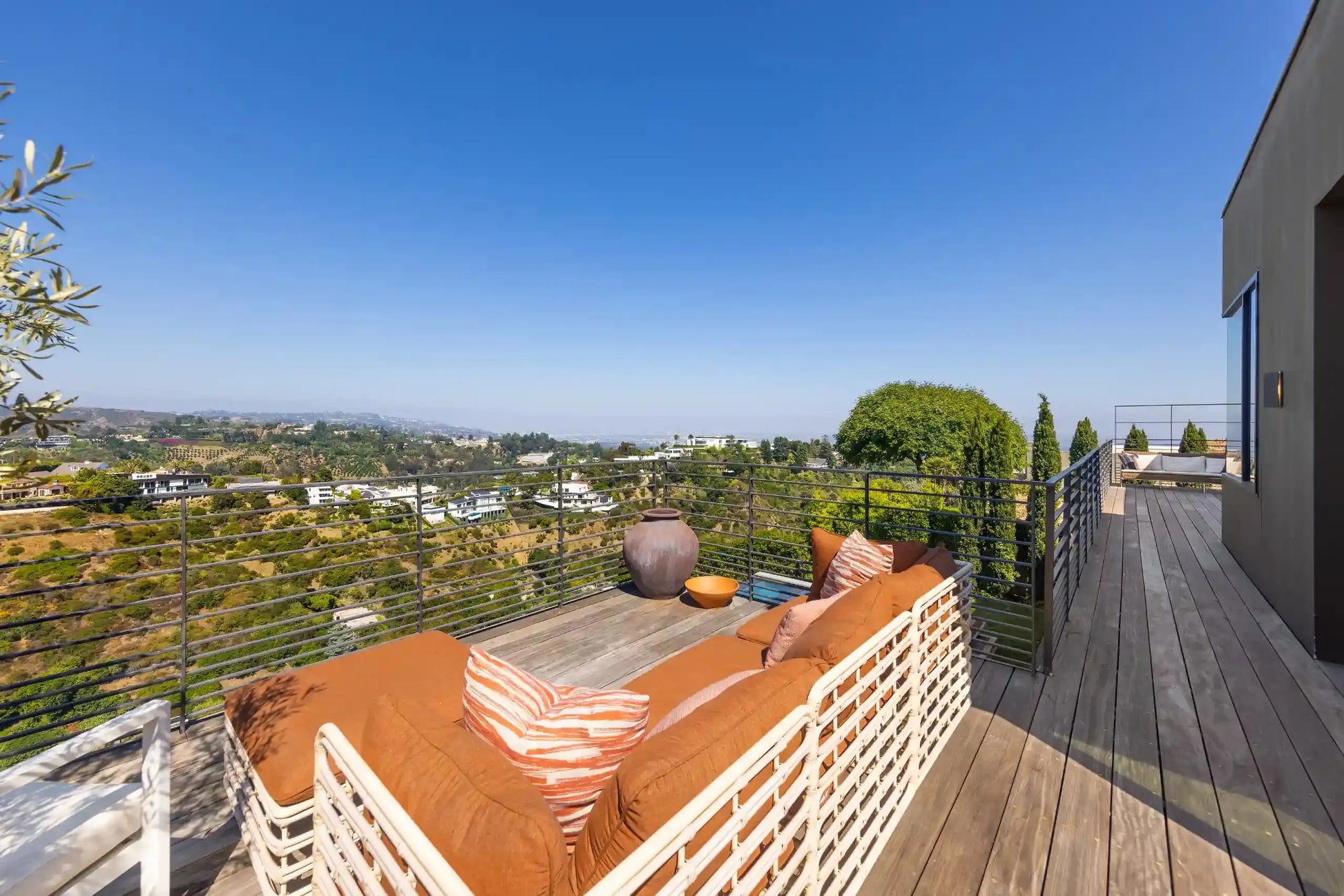 Somera Modern - Luxury Villa for Rent | LA - 2025✨ Vidi Vici Rental