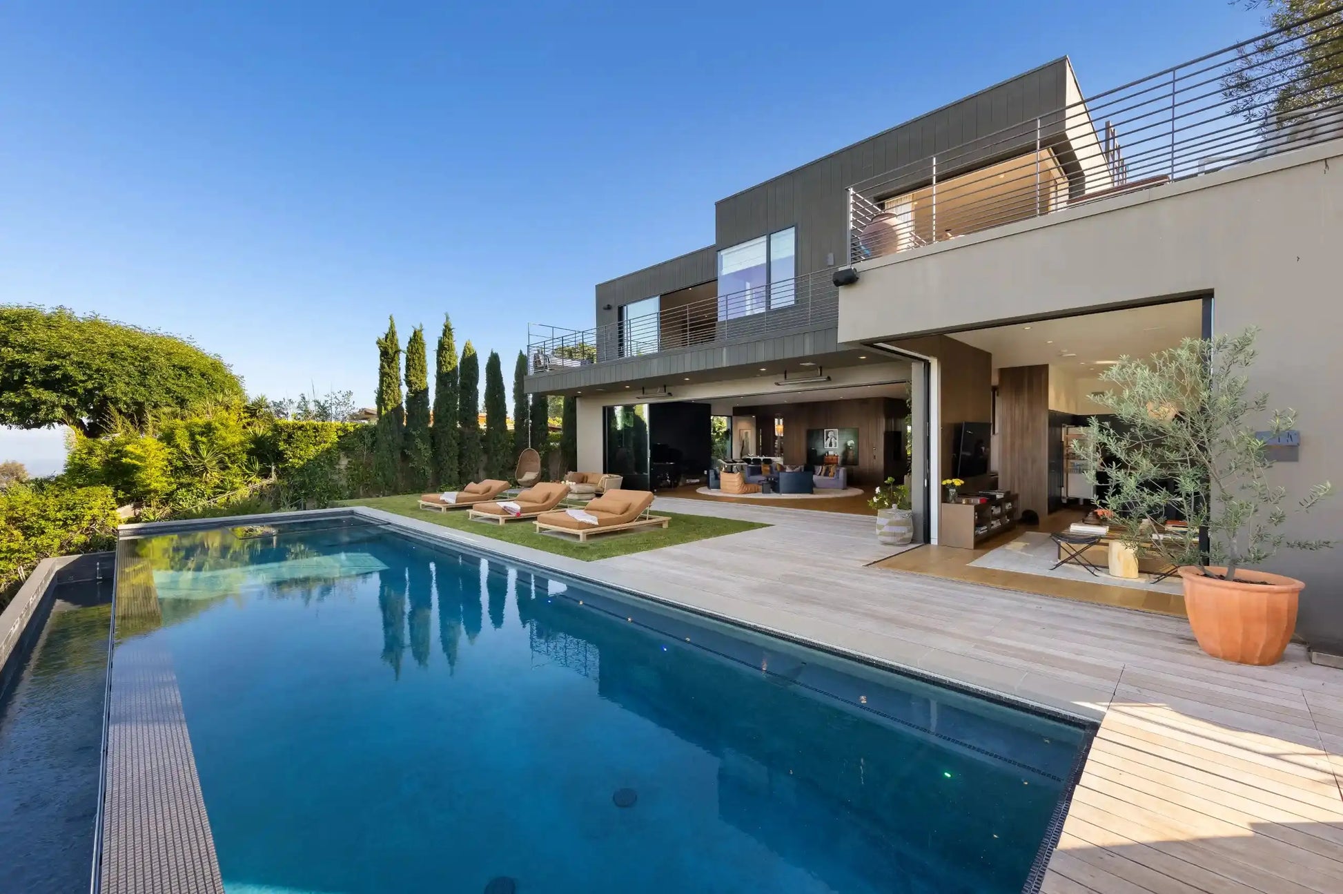 Somera Modern - Luxury Villa for Rent | LA - 2025✨ Vidi Vici Rental