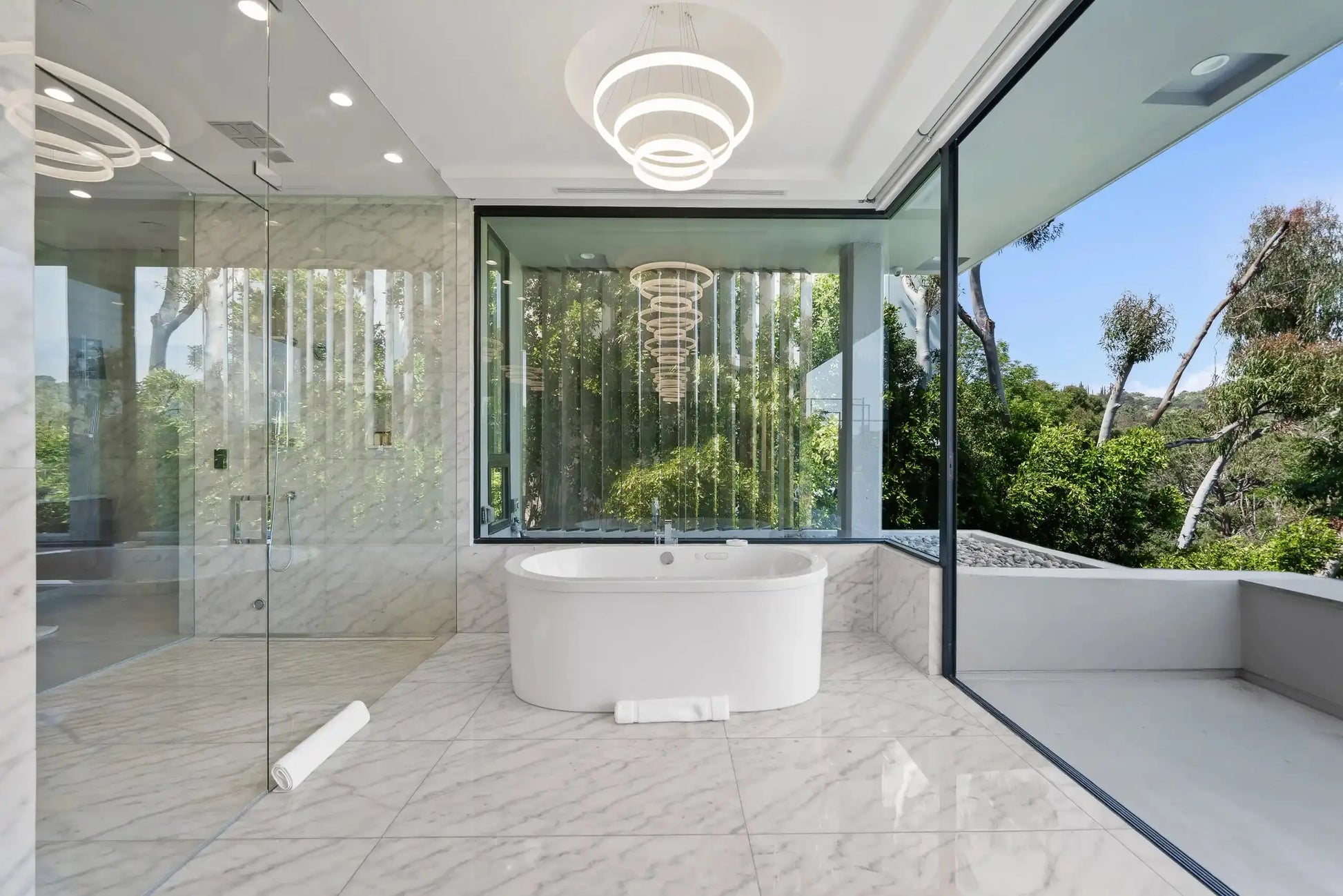 The Edge - Luxury Villa for Rent | LA - 2025✨ Vidi Vici Rental