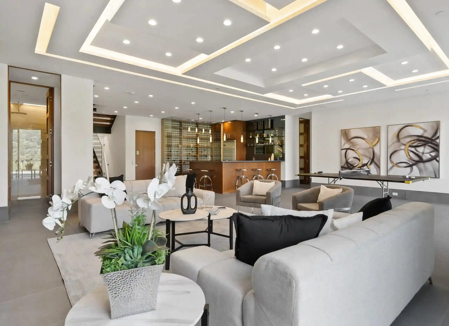 The Edge - Luxury Villa for Rent | LA - 2025✨ Vidi Vici Rental