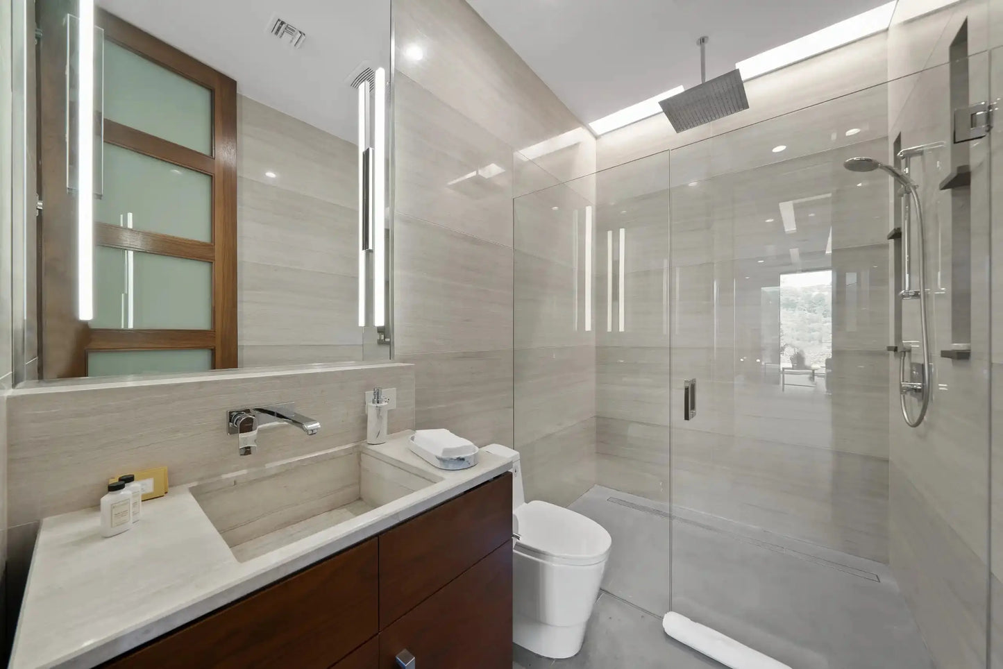 The Edge - Luxury Villa for Rent | LA - 2025✨ Vidi Vici Rental