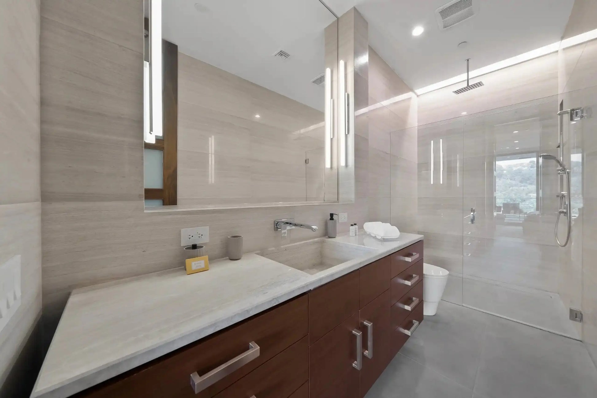 The Edge - Luxury Villa for Rent | LA - 2025✨ Vidi Vici Rental