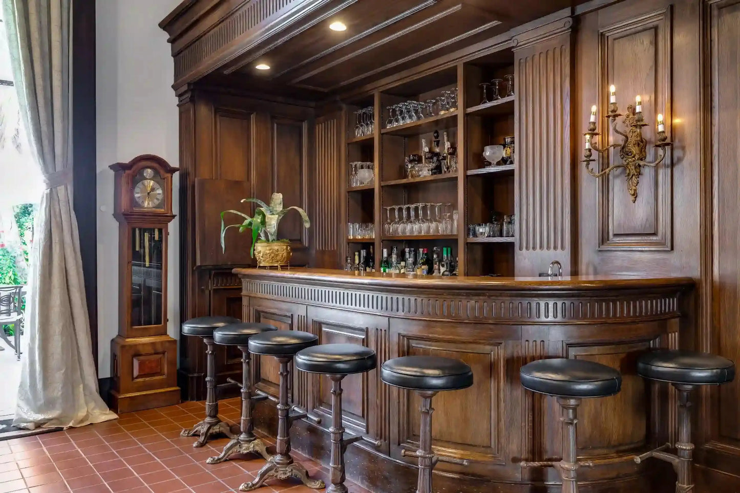 The Monteleone - Luxury Villa for Rent | LA - 2025✨ Vidi Vici Rental
