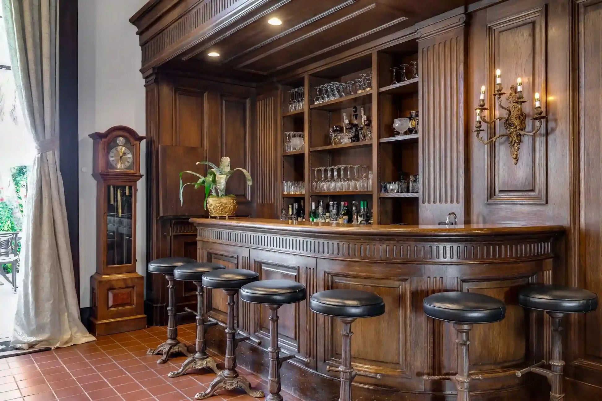 The Monteleone - Luxury Villa for Rent | LA - 2025✨ Vidi Vici Rental
