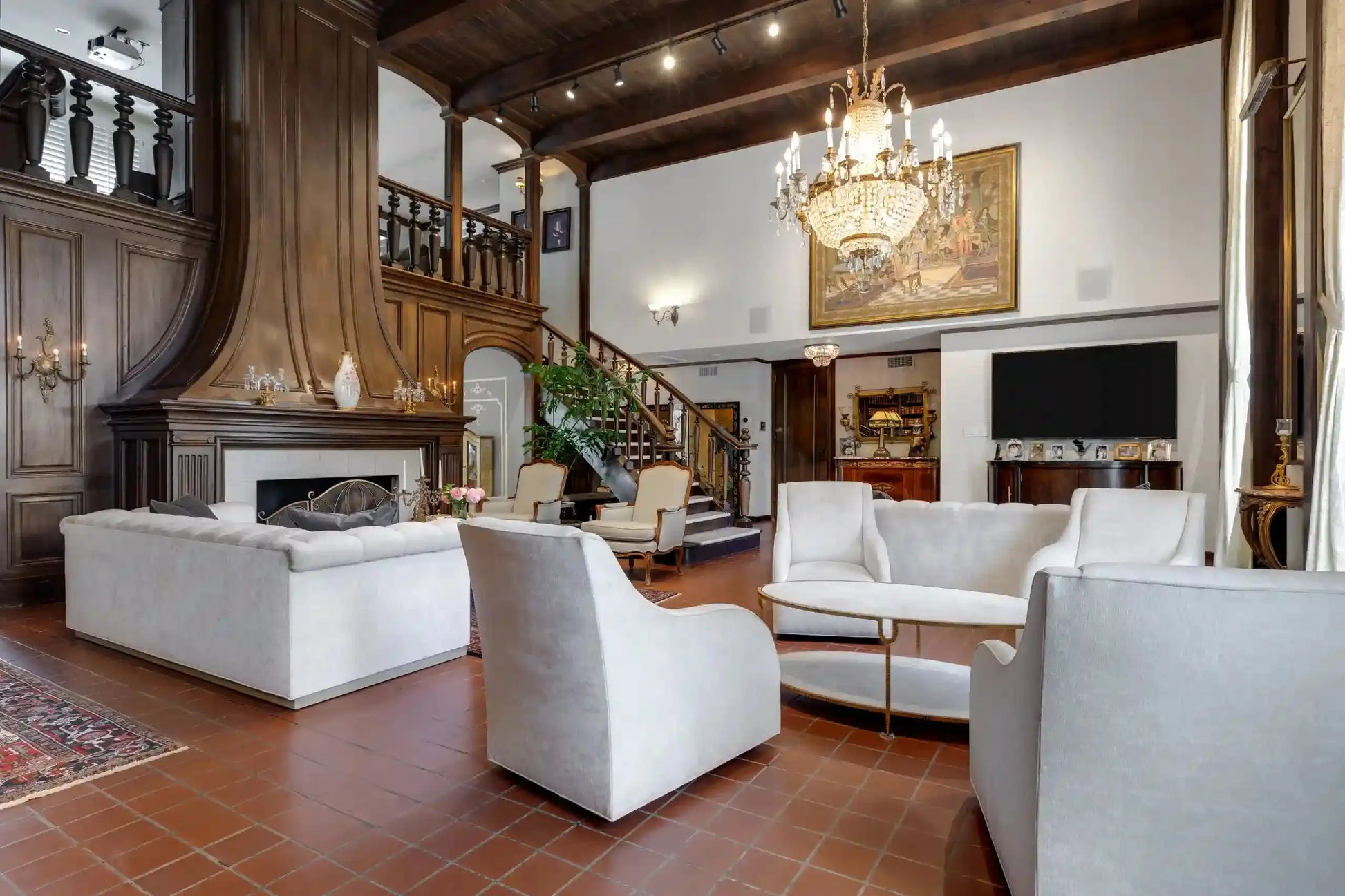 The Monteleone - Luxury Villa for Rent | LA - 2025✨ Vidi Vici Rental