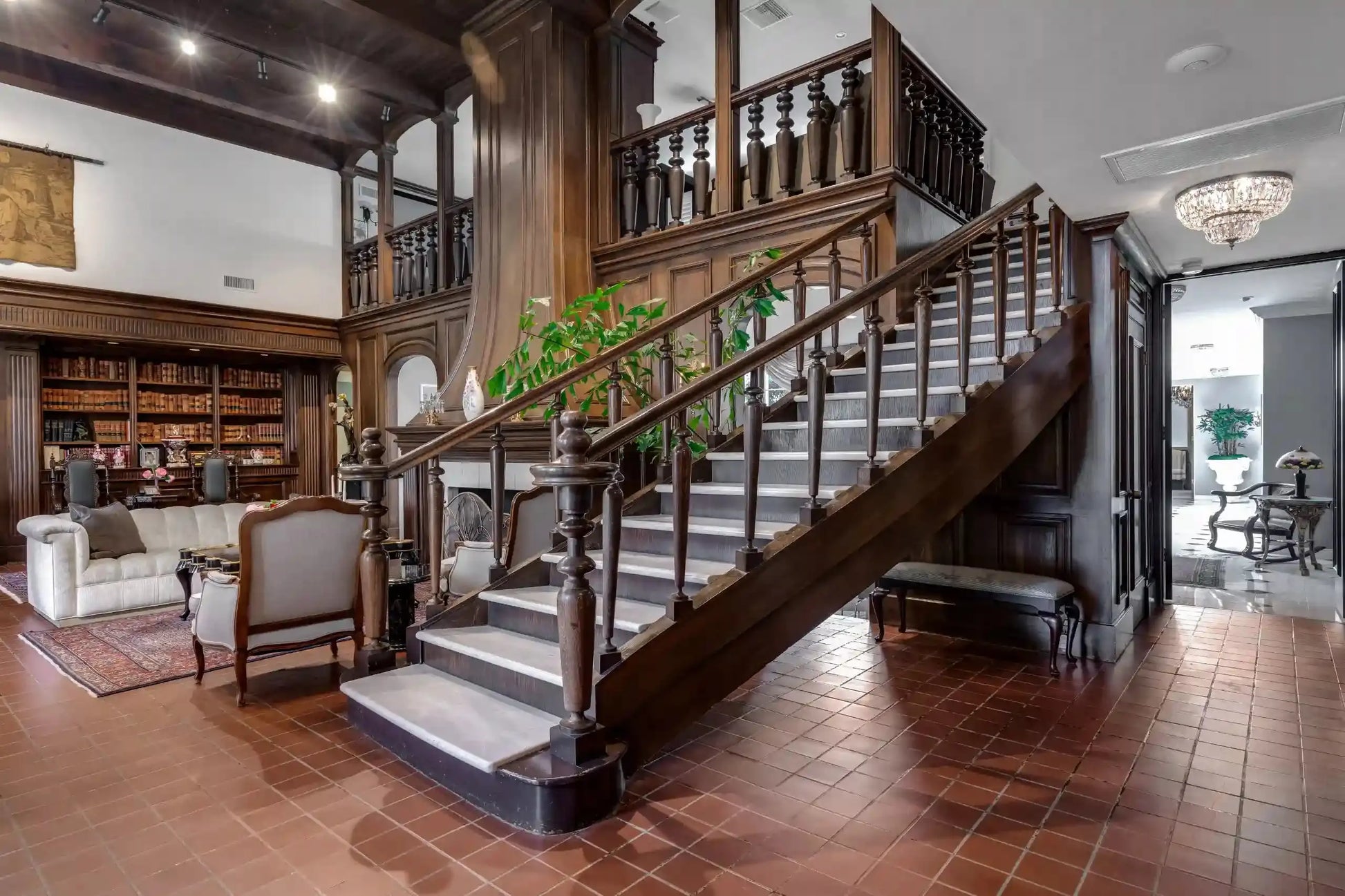 The Monteleone - Luxury Villa for Rent | LA - 2025✨ Vidi Vici Rental